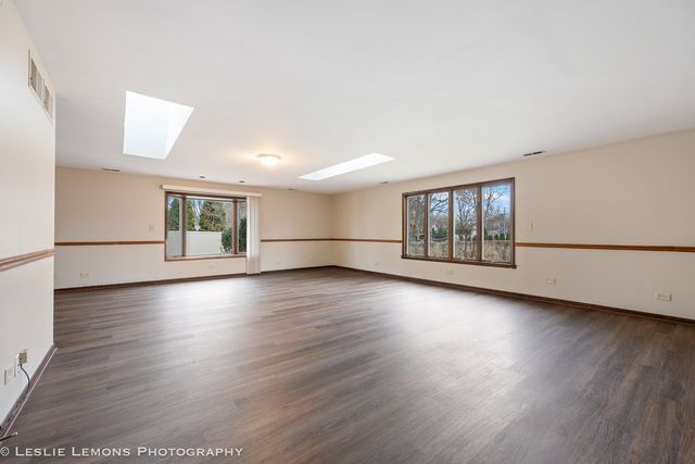 16400 Sherwood Drive, Orland Park, IL 60462