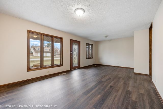 16400 Sherwood Drive, Orland Park, IL 60462