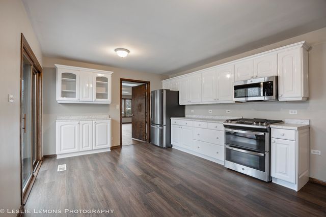 16400 Sherwood Drive, Orland Park, IL 60462