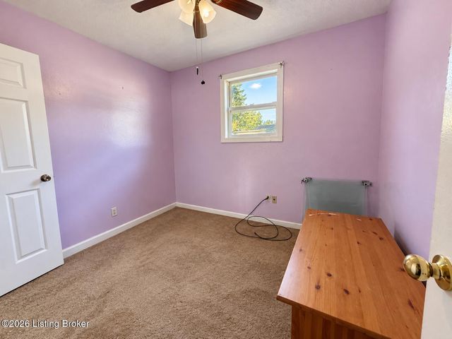 7313 Betsy Ross Dr, Louisville, KY 40272