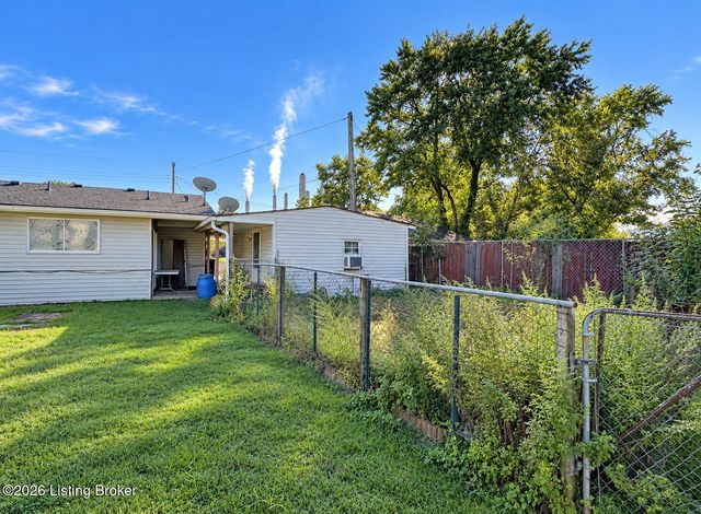 7313 Betsy Ross Dr, Louisville, KY 40272