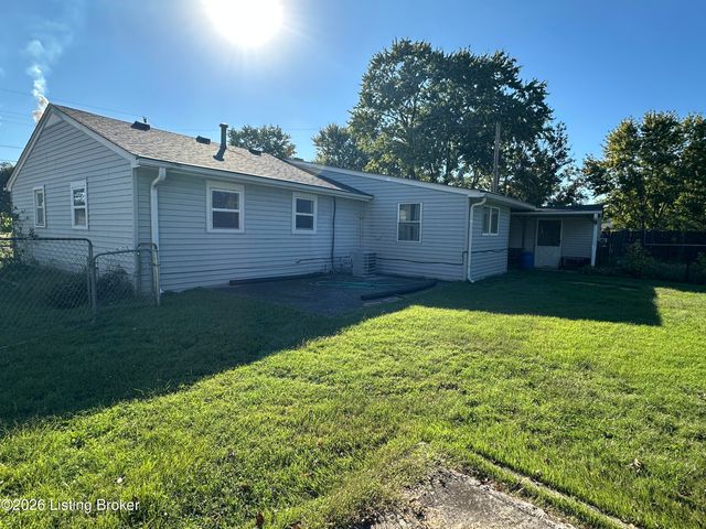 7313 Betsy Ross Dr, Louisville, KY 40272