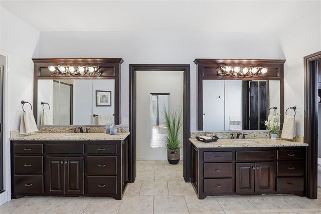 7941 E Sorghum Mill Road, Edmond, OK 73034