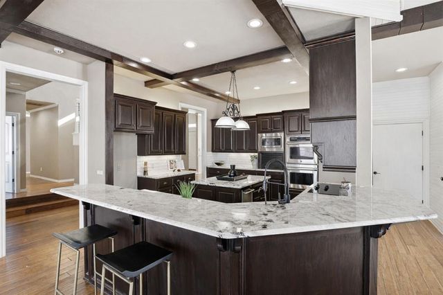 7941 E Sorghum Mill Road, Edmond, OK 73034