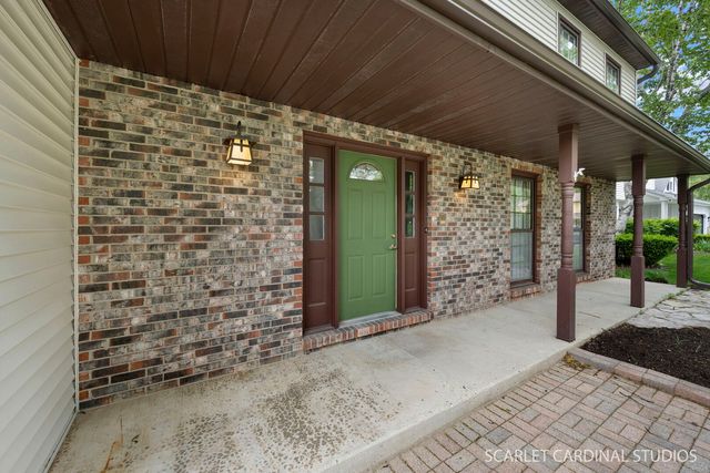 907 Secretariat Drive, Naperville, IL 60540