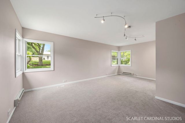 907 Secretariat Drive, Naperville, IL 60540