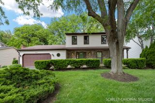 907 Secretariat Drive, Naperville, IL 60540