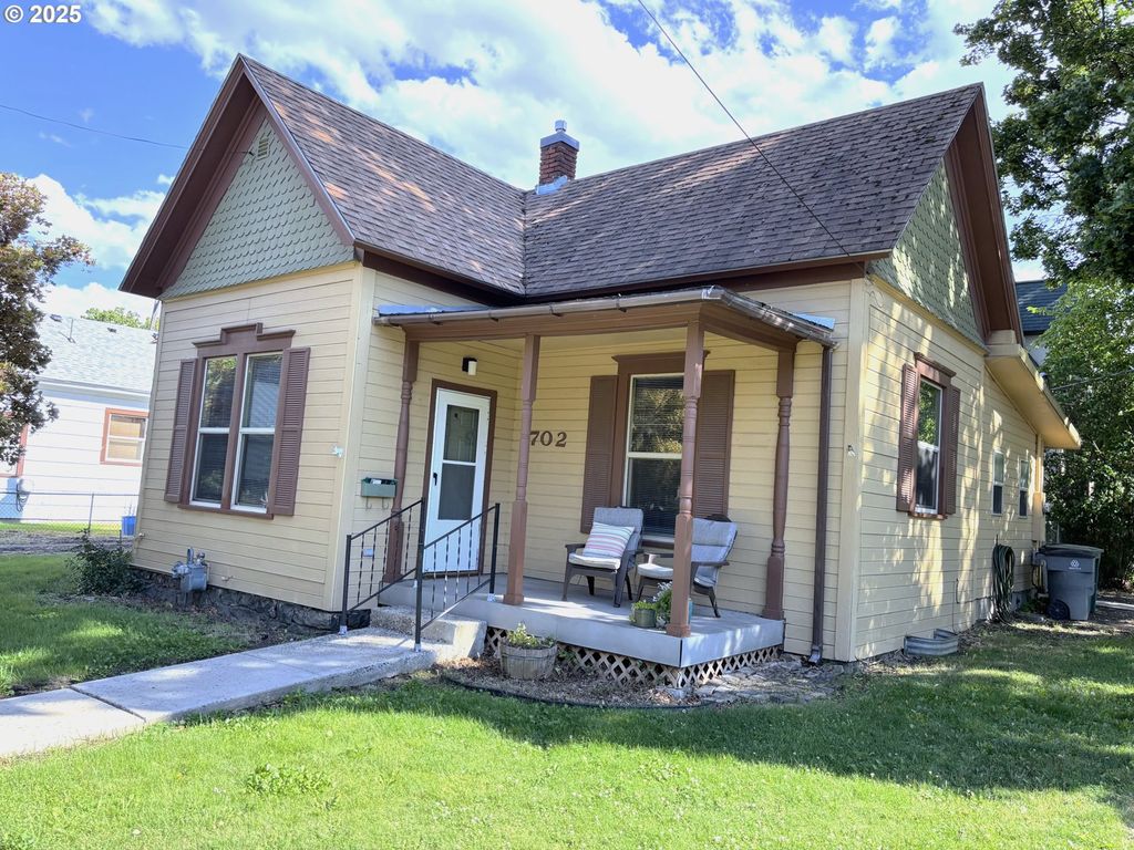702 MAIN Ave, La Grande, OR 97850