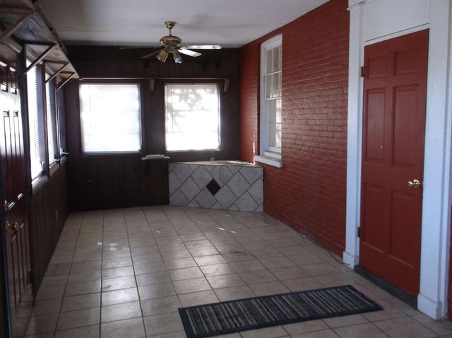 1322 W Peru Street, Princeton, IL 61356