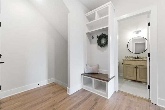 7905 E Turquoise, Bel Aire, KS 67226