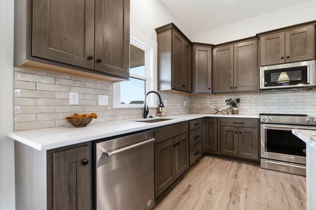 7905 E Turquoise, Bel Aire, KS 67226
