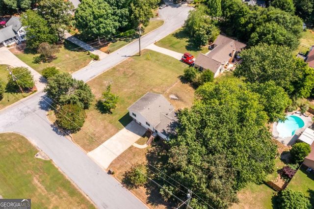 2250 Ridge Forest Drive, Grayson, GA 30017