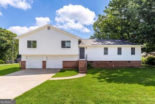 2250 Ridge Forest Drive, Grayson, GA 30017