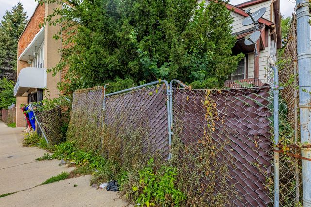 4324 W Division Street, Chicago, IL 60651