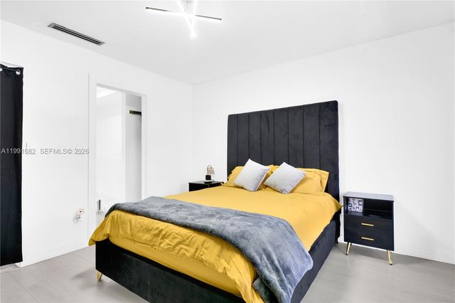 5362 W 24th Ave 117, Hialeah, FL 33016