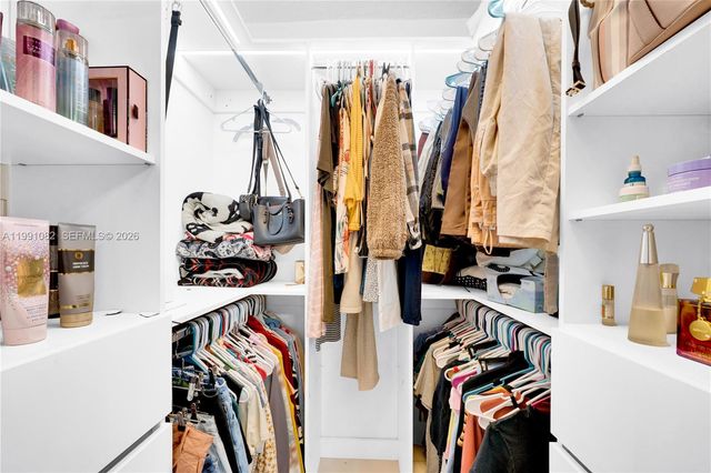 5362 W 24th Ave 117, Hialeah, FL 33016