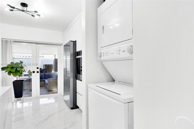 5362 W 24th Ave 117, Hialeah, FL 33016