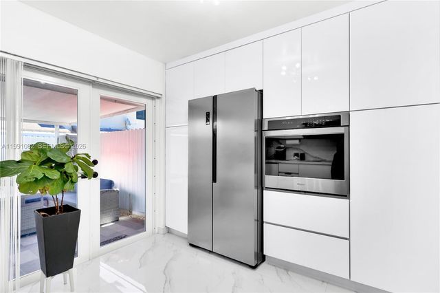 5362 W 24th Ave 117, Hialeah, FL 33016