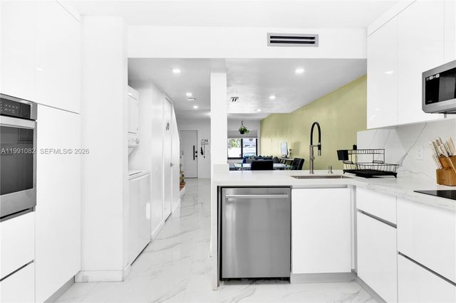 5362 W 24th Ave 117, Hialeah, FL 33016