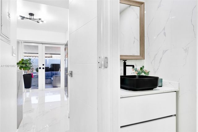 5362 W 24th Ave 117, Hialeah, FL 33016