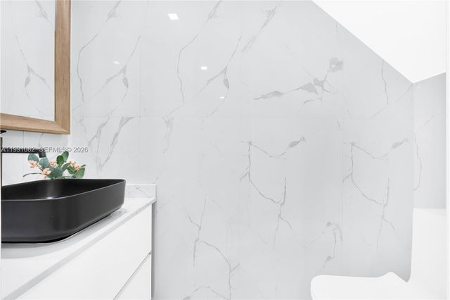 5362 W 24th Ave 117, Hialeah, FL 33016