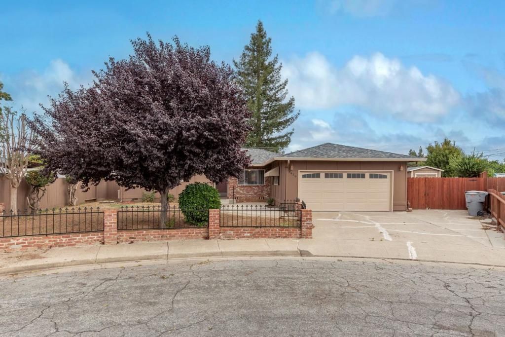 8420 David Court, Gilroy, CA 95020