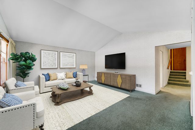 7050 N Keating Avenue, Lincolnwood, IL 60712