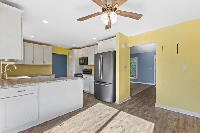 12675 W North AVENUE, Brookfield, WI 53005