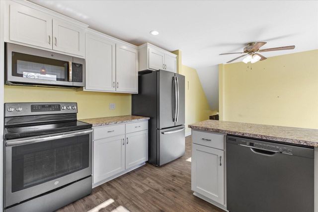 12675 W North AVENUE, Brookfield, WI 53005