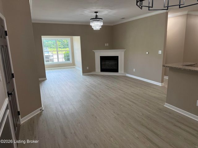 4901 Crossing Spring Way 101, Louisville, KY 40229