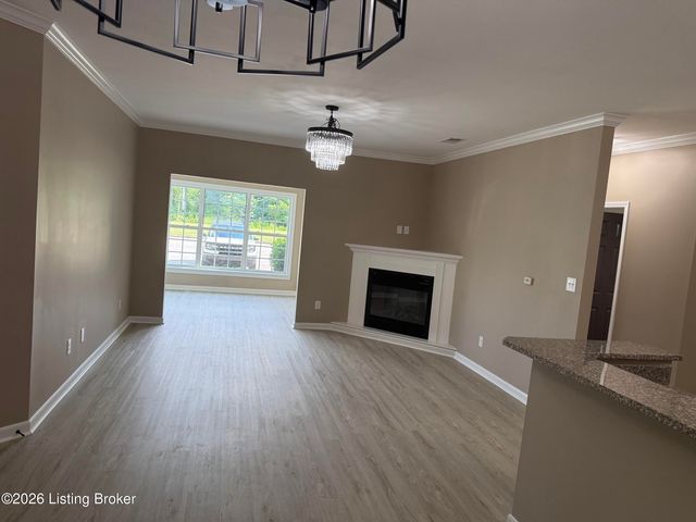 4901 Crossing Spring Way 101, Louisville, KY 40229