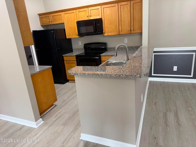4901 Crossing Spring Way 101, Louisville, KY 40229