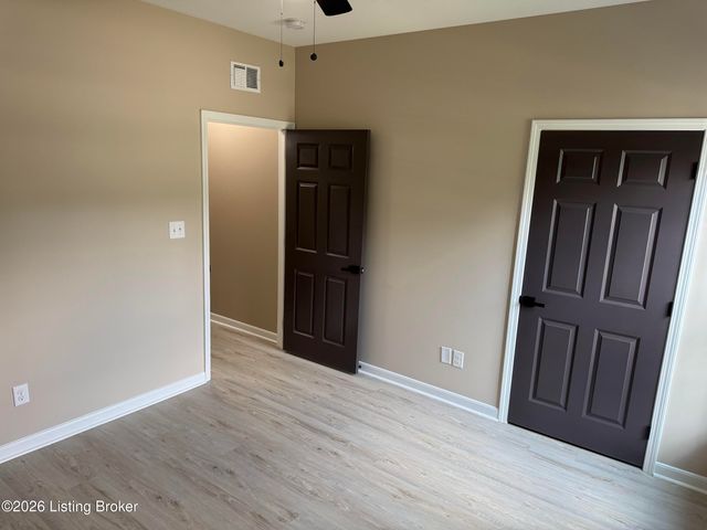 4901 Crossing Spring Way 101, Louisville, KY 40229