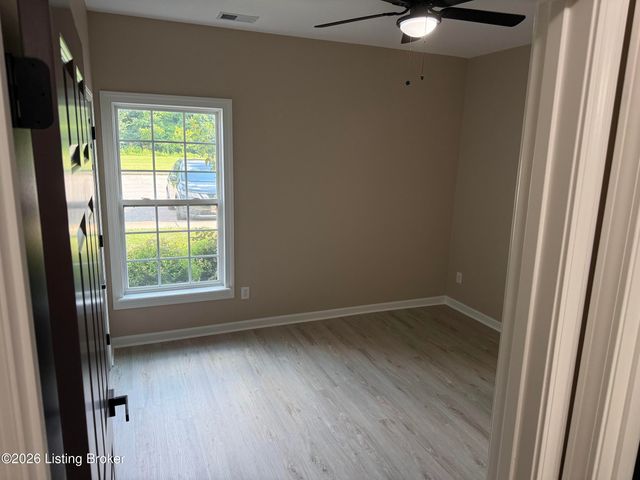 4901 Crossing Spring Way 101, Louisville, KY 40229