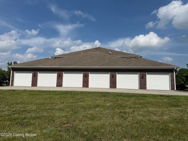 4901 Crossing Spring Way 101, Louisville, KY 40229