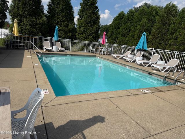 4901 Crossing Spring Way 101, Louisville, KY 40229