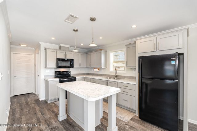 21 Sapphire Street, Melbourne, FL 32904