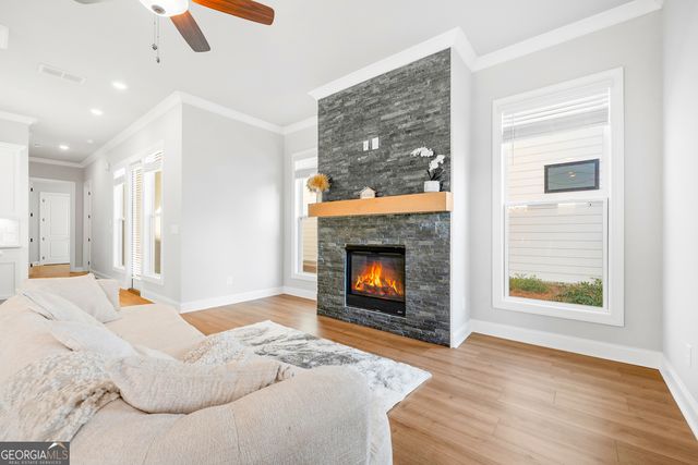 1562 Harvest Park Lane, Suwanee, GA 30024