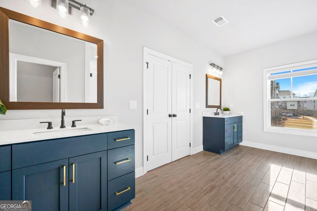 1562 Harvest Park Lane, Suwanee, GA 30024