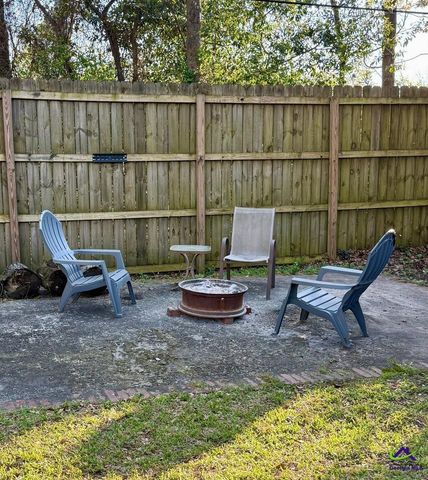 2660 Stanislaus Circle, Macon, GA 31204