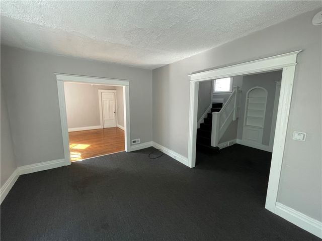 93 Roslyn Street, Rochester, NY 14619