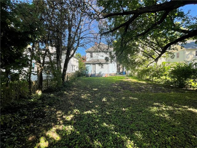 93 Roslyn Street, Rochester, NY 14619