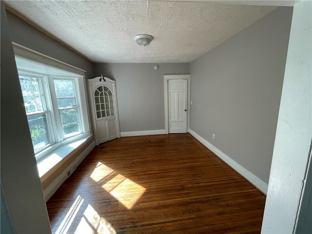 93 Roslyn Street, Rochester, NY 14619