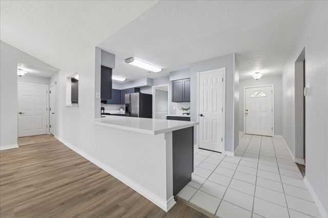 320 Creek Bend Drive, League City, TX 77573