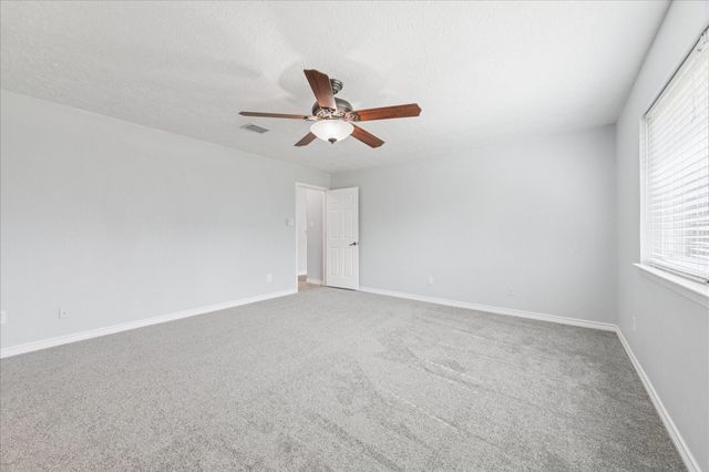 320 Creek Bend Drive, League City, TX 77573