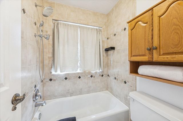 320 Creek Bend Drive, League City, TX 77573