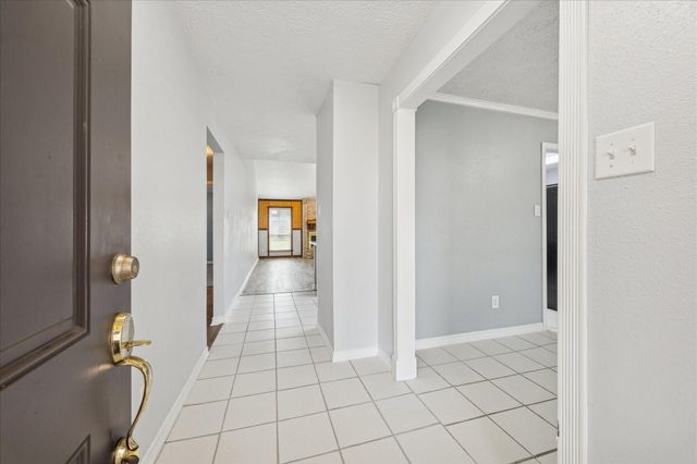 320 Creek Bend Drive, League City, TX 77573