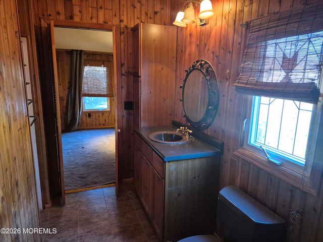 1991 NJ 37 W 113, Toms River, NJ 08757