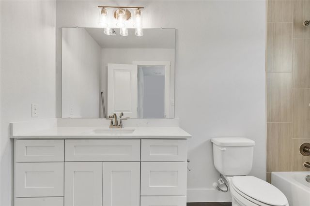 8523 Pine Muhly DR, Lago Vista, TX 78645