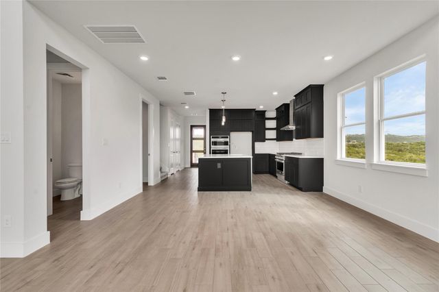 8523 Pine Muhly DR, Lago Vista, TX 78645